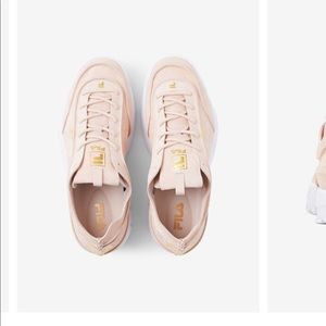 Fila disrupter 2 deconstructed. Womens